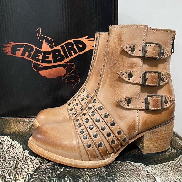 Freebird by Steven Shoes - NIB Freebird Taupe Citadel Boots Size 8